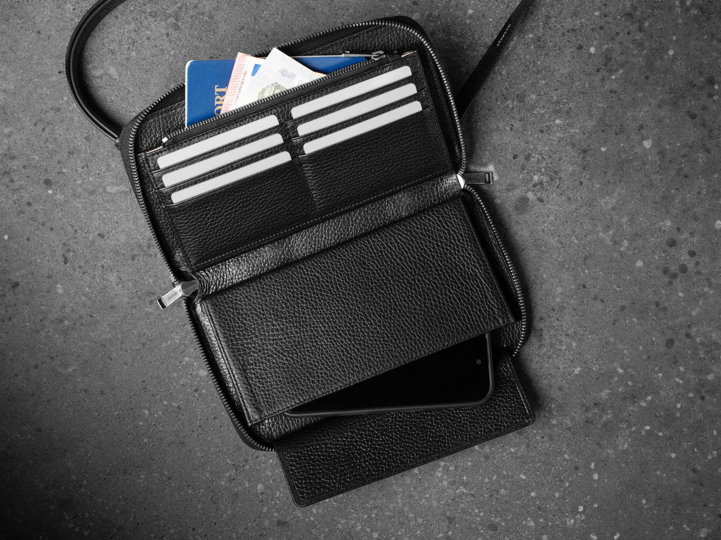 105 Essential Zip Wallet - Image 10