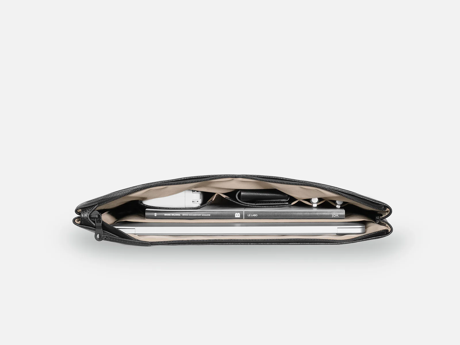 114 Leather Folio | Pebbled - Image 9