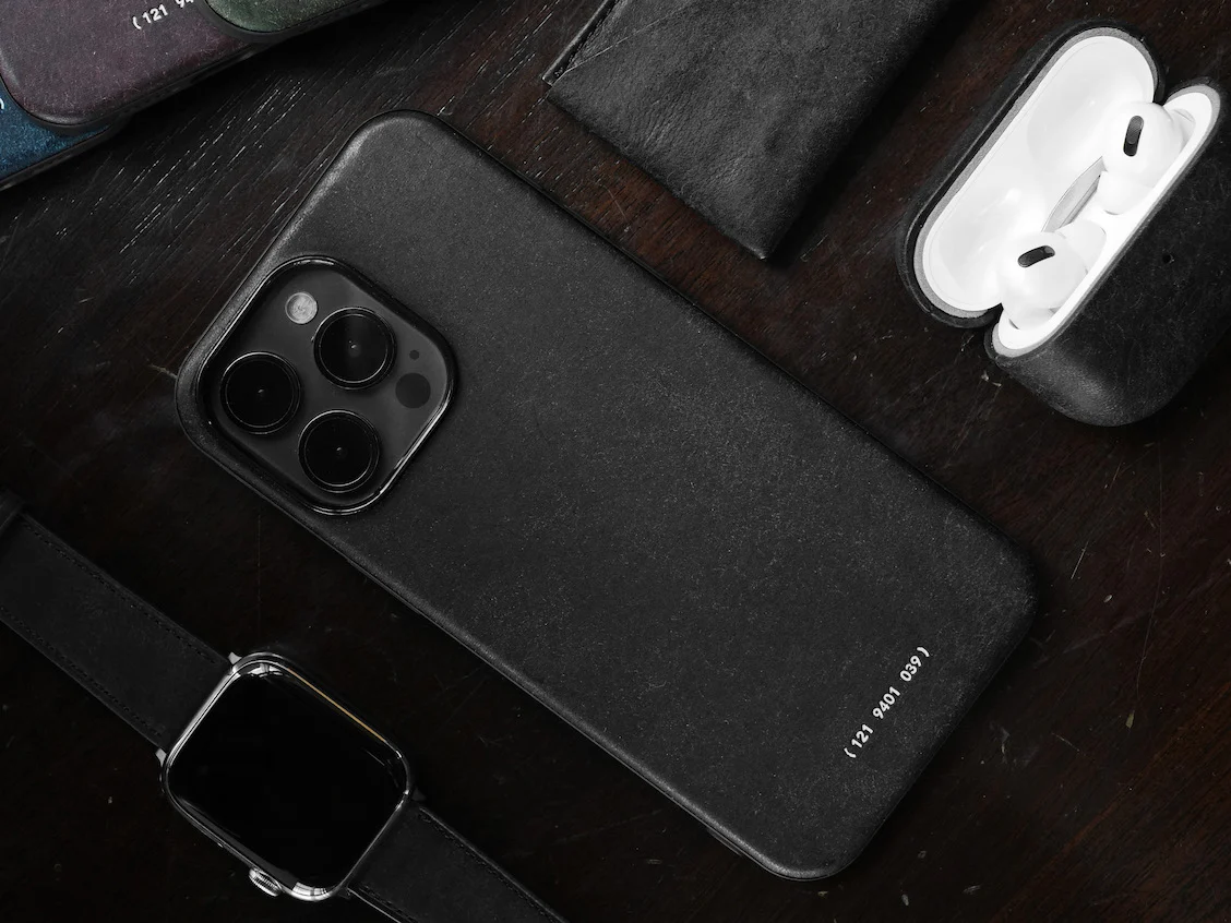 121 MagSafe Snowflake Leather Case | iPhone 15 Pro Max - Image 6