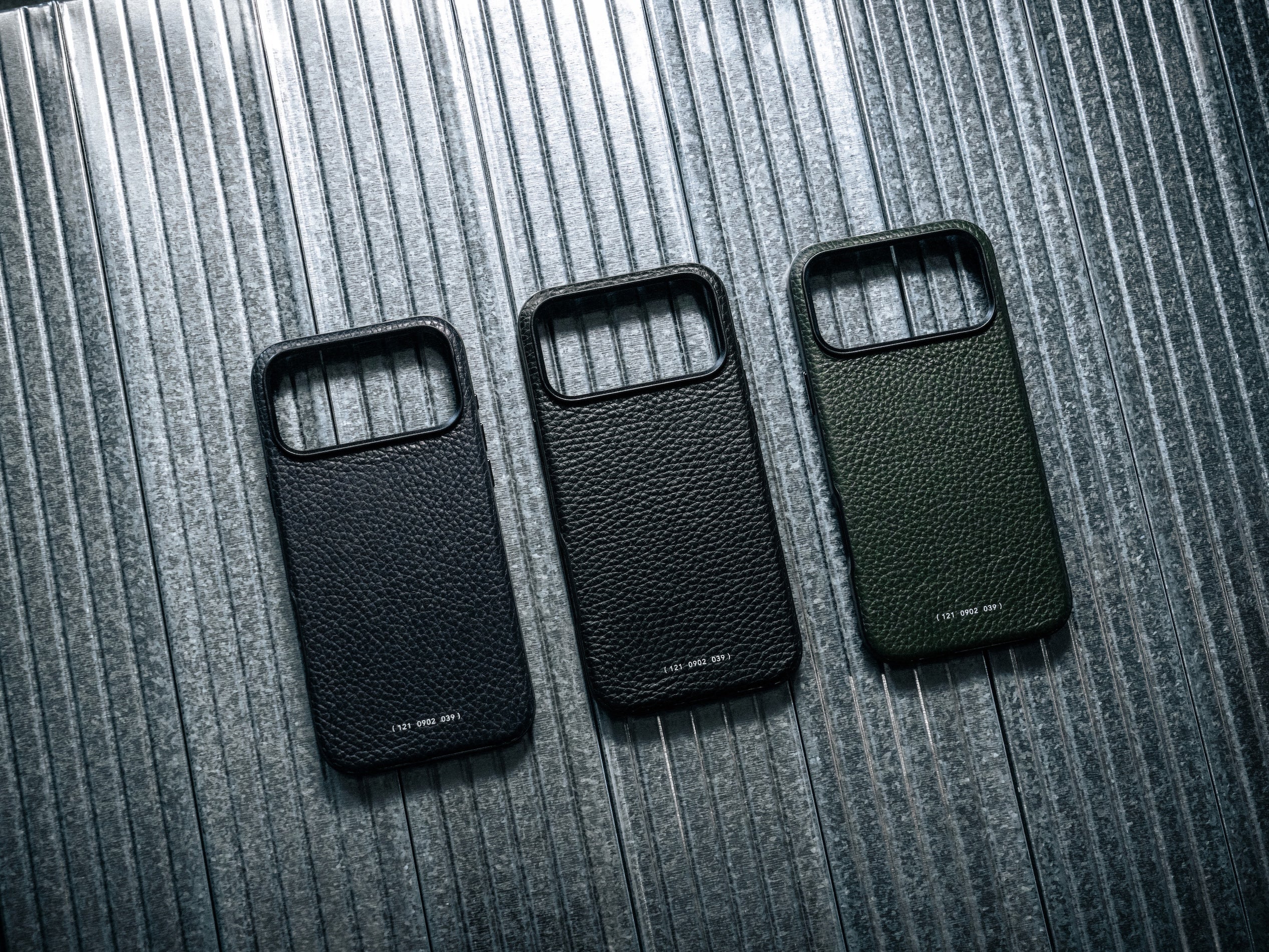 121 MagSafe Pebbled Leather Case | iPhone 17 Pro - Image 16