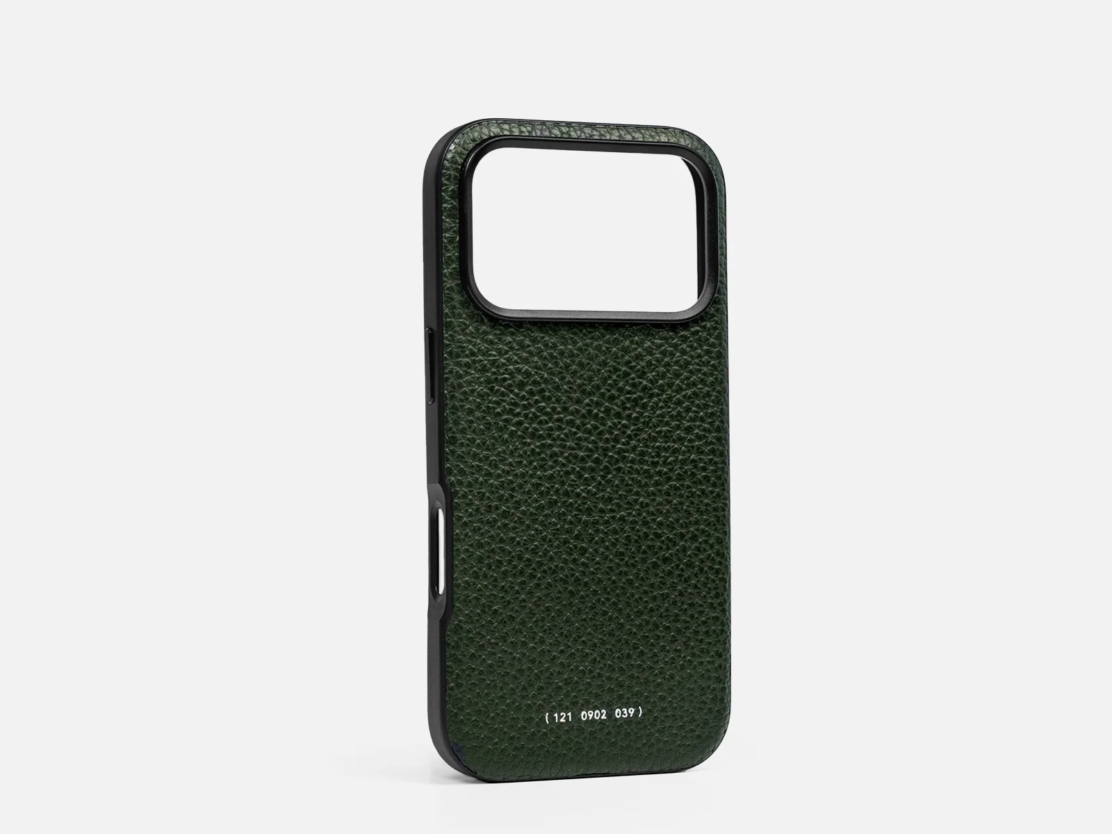 121 MagSafe Pebbled Leather Case | iPhone 17 Pro - Image 7