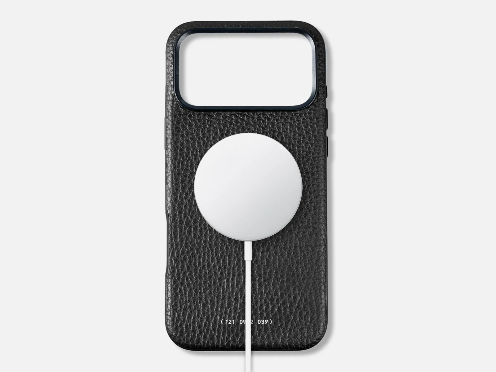 121 MagSafe Pebbled Leather Case | iPhone 17 Pro Max - Image 2