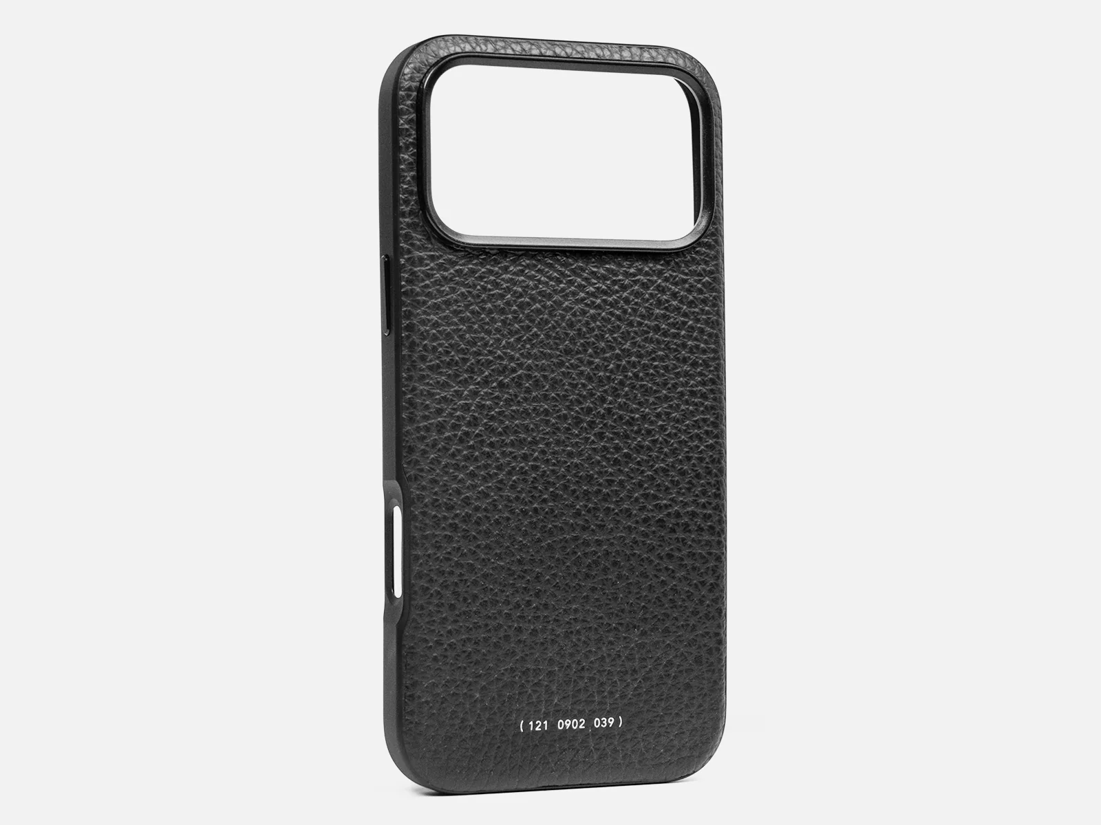 121 MagSafe Pebbled Leather Case | iPhone 17 Pro Max - Image 3