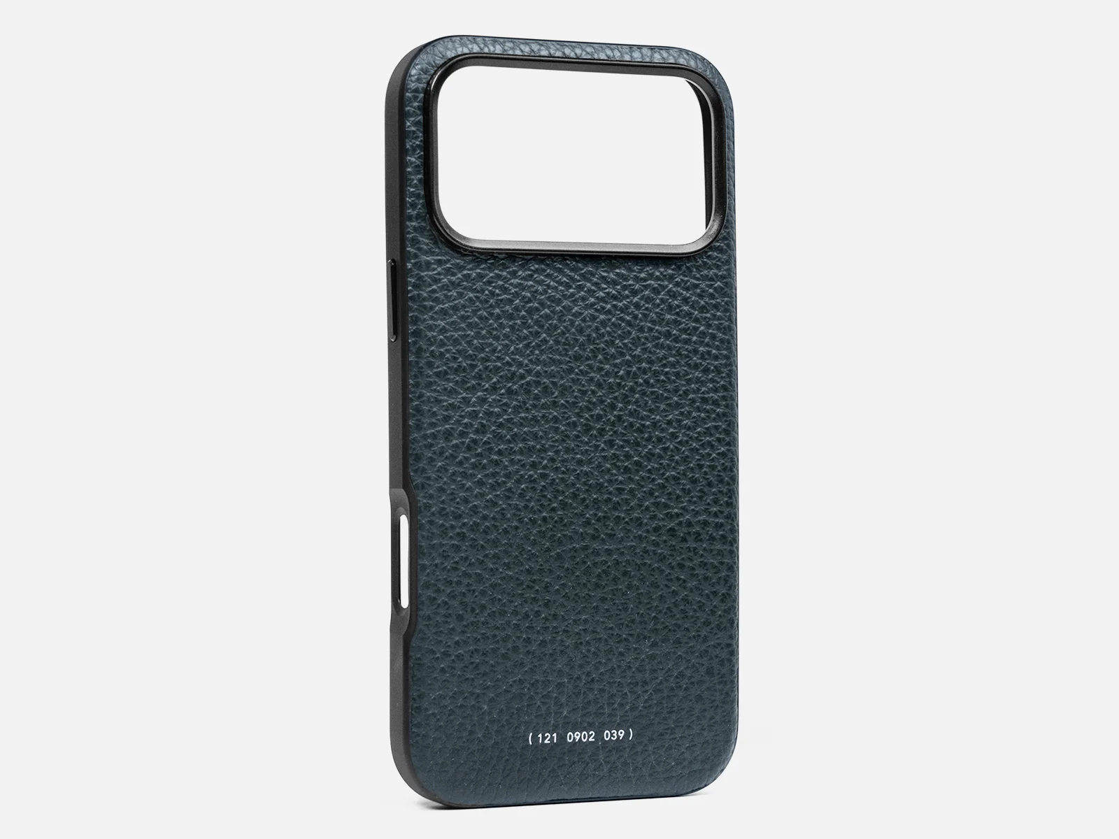 121 MagSafe Pebbled Leather Case | iPhone 17 Pro Max - Image 7