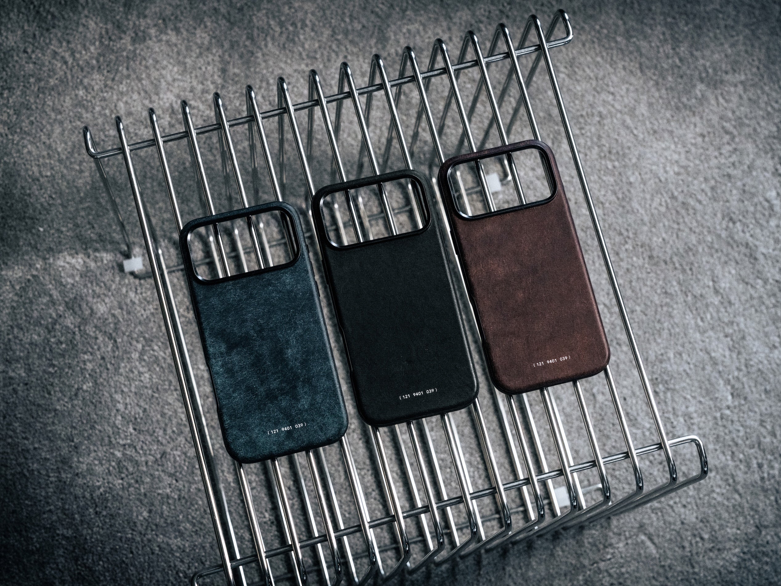 121 MagSafe Snowflake Leather Case | iPhone 17 Pro - Image 16