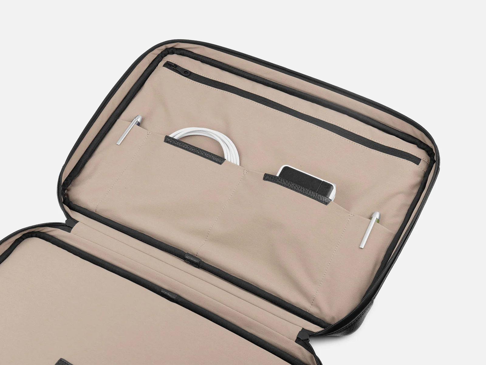 176 Essential Briefcase - Image 13