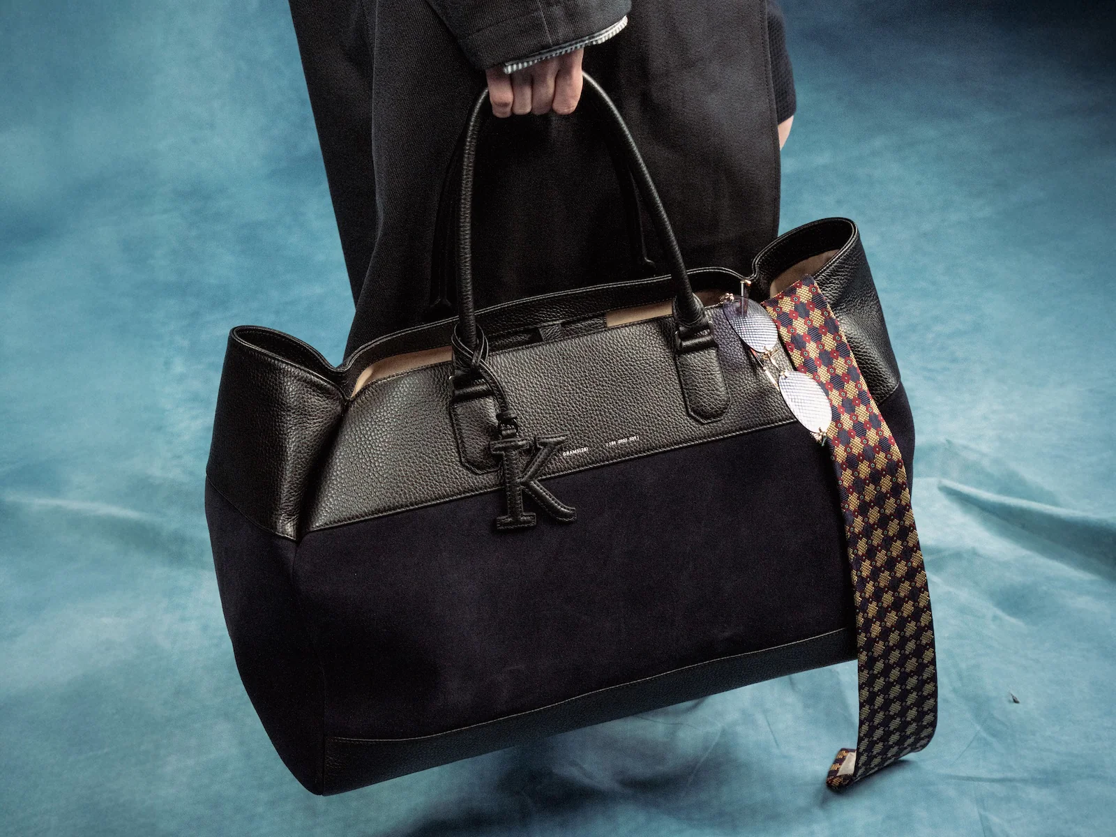 184 Weekender Tote - Image 9