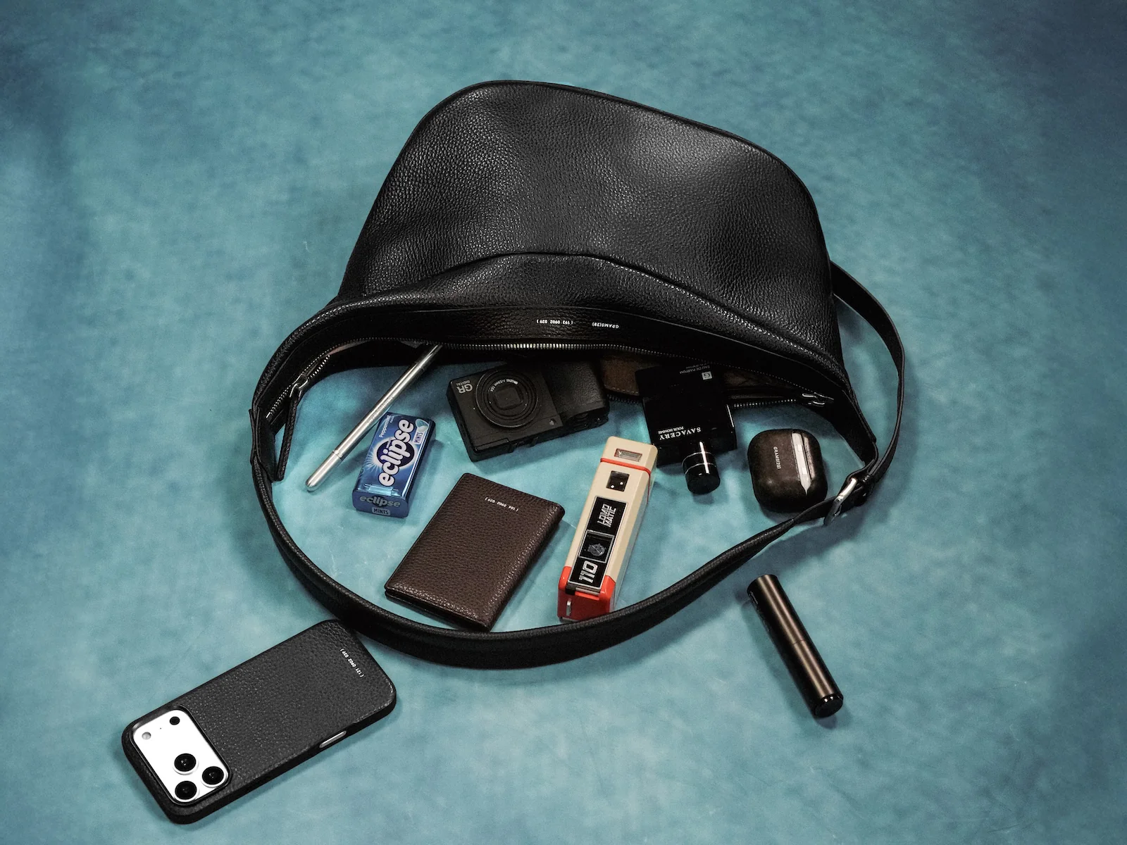 192 Essential Half Moon Bag - Image 8