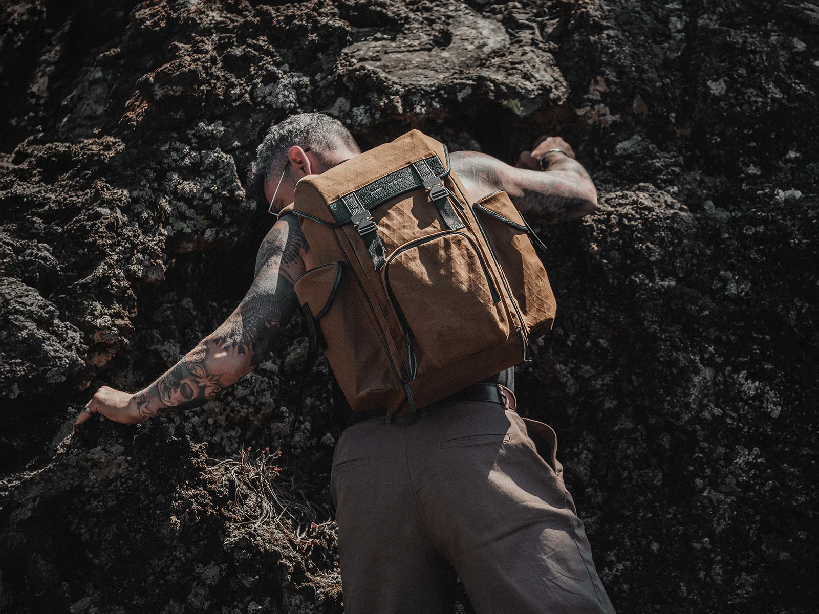 301 Adventure Backpack - Image 12