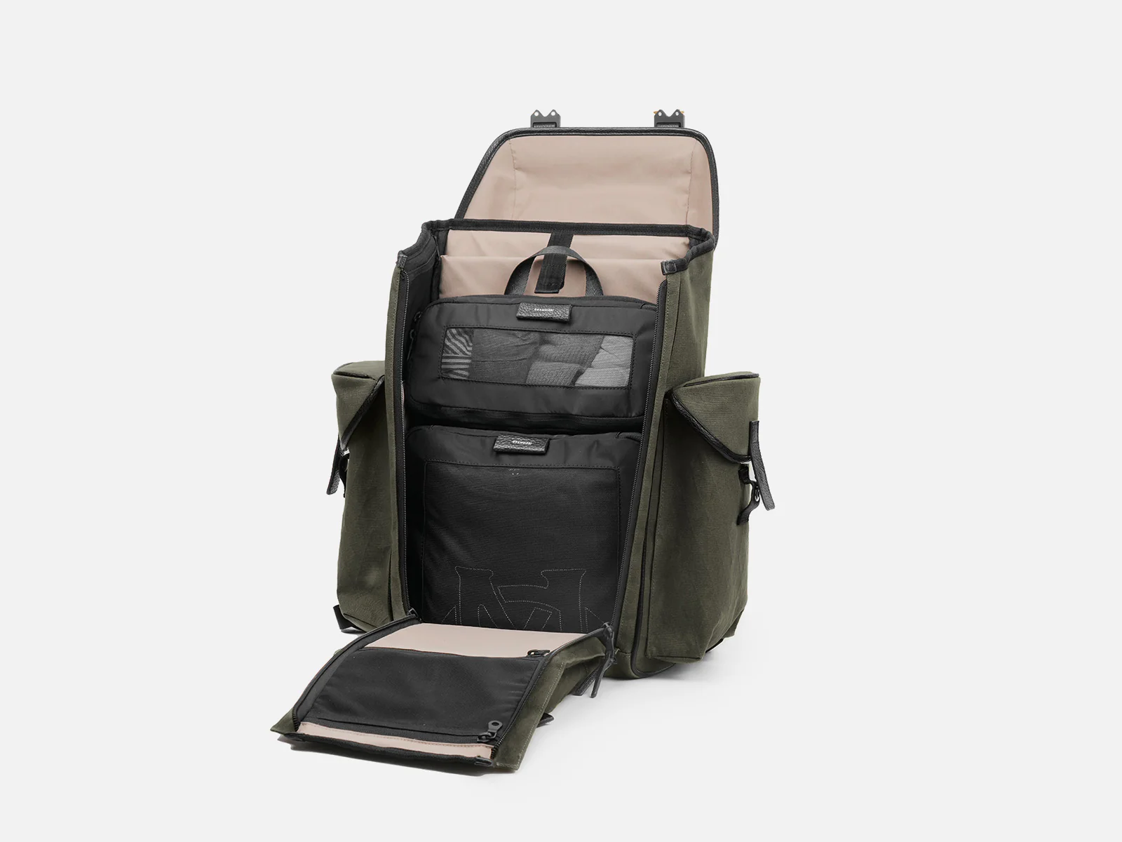 301 Adventure Backpack - Image 21