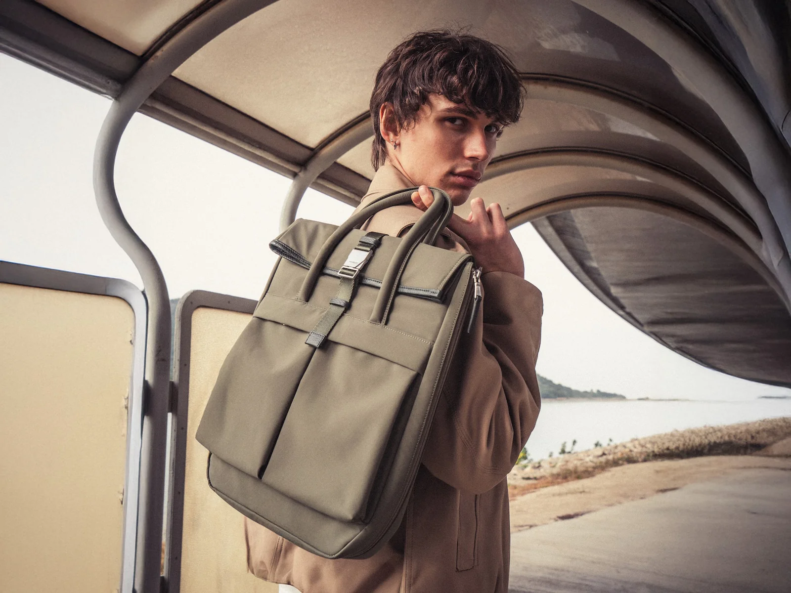 704 Folio Bag - Image 20