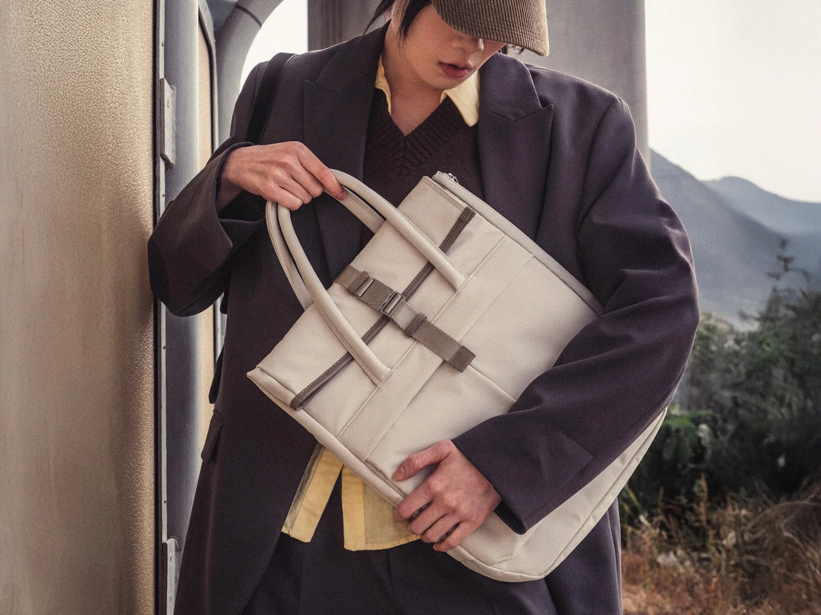 704 Folio Bag - Image 40