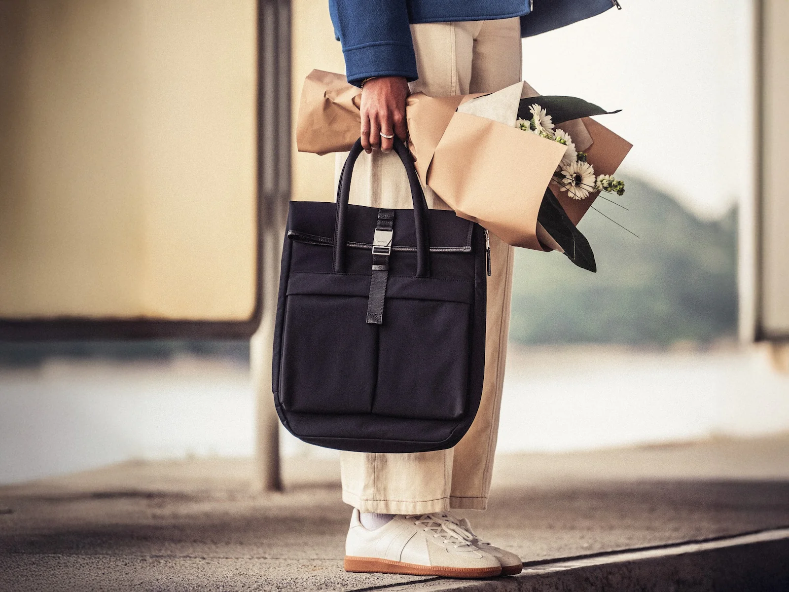 704 Folio Bag - Image 9