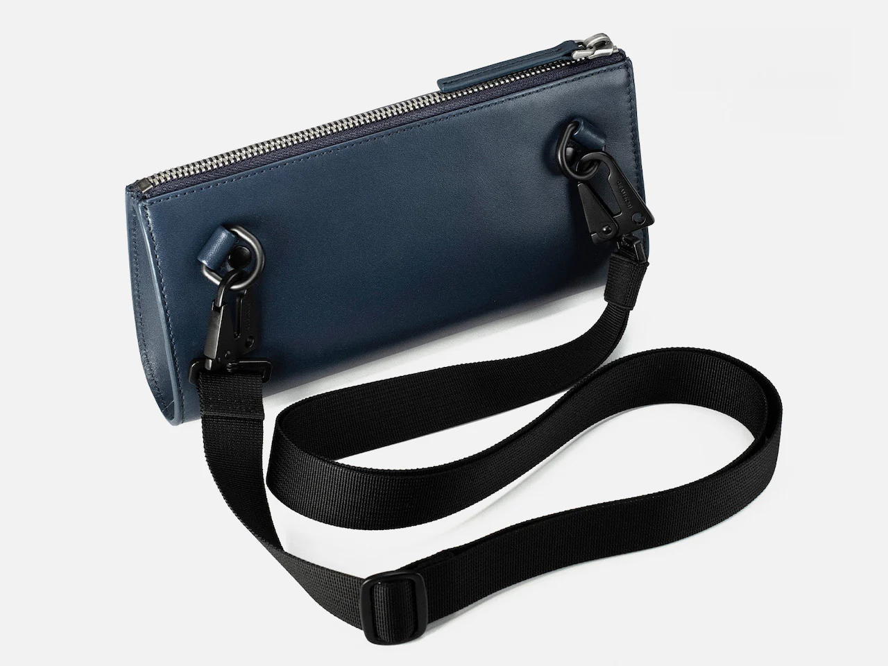 109 Essential Case - Image 9