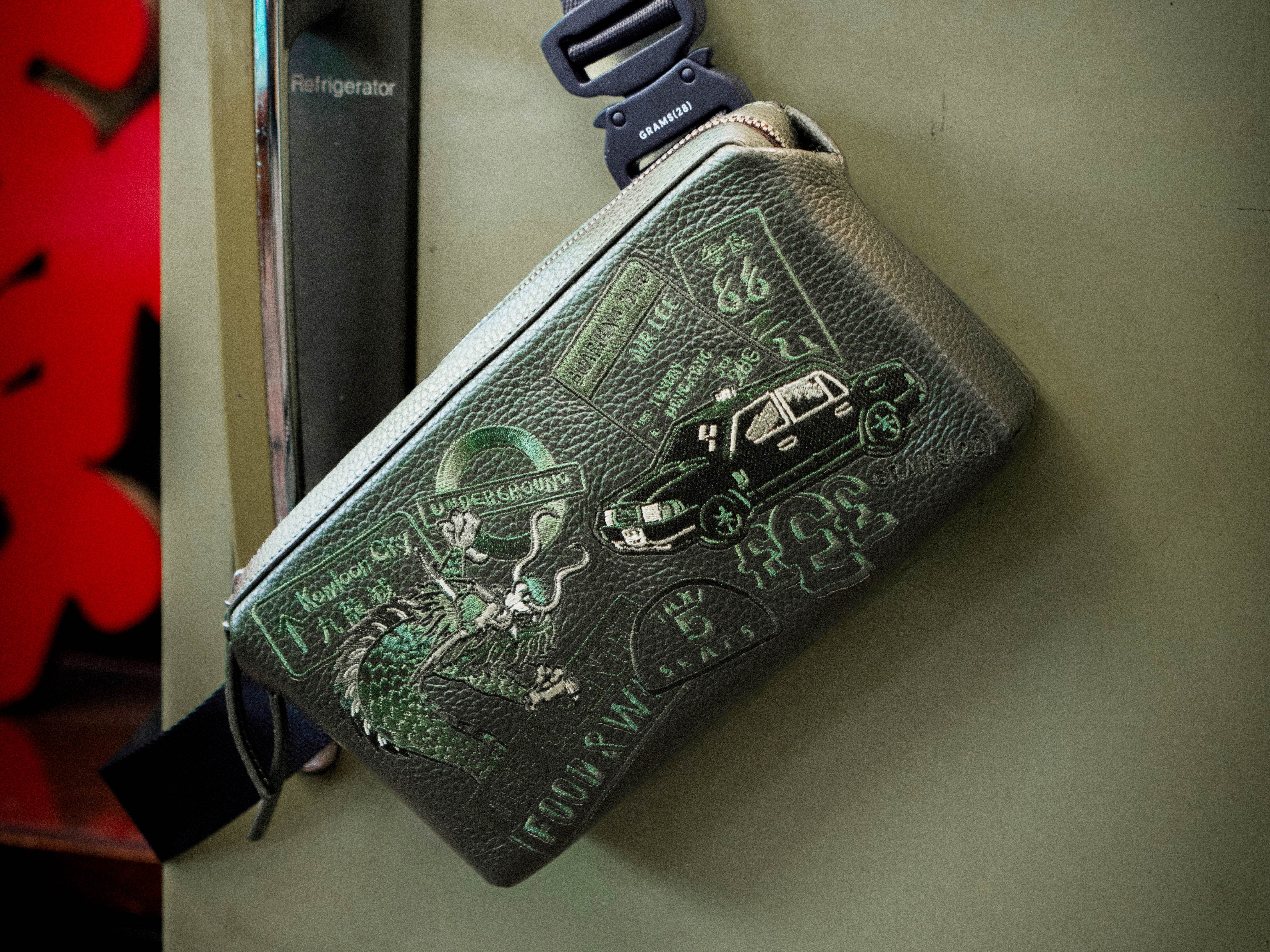 MR LEE x GRAMS28 157 Essential Sling - Image 10